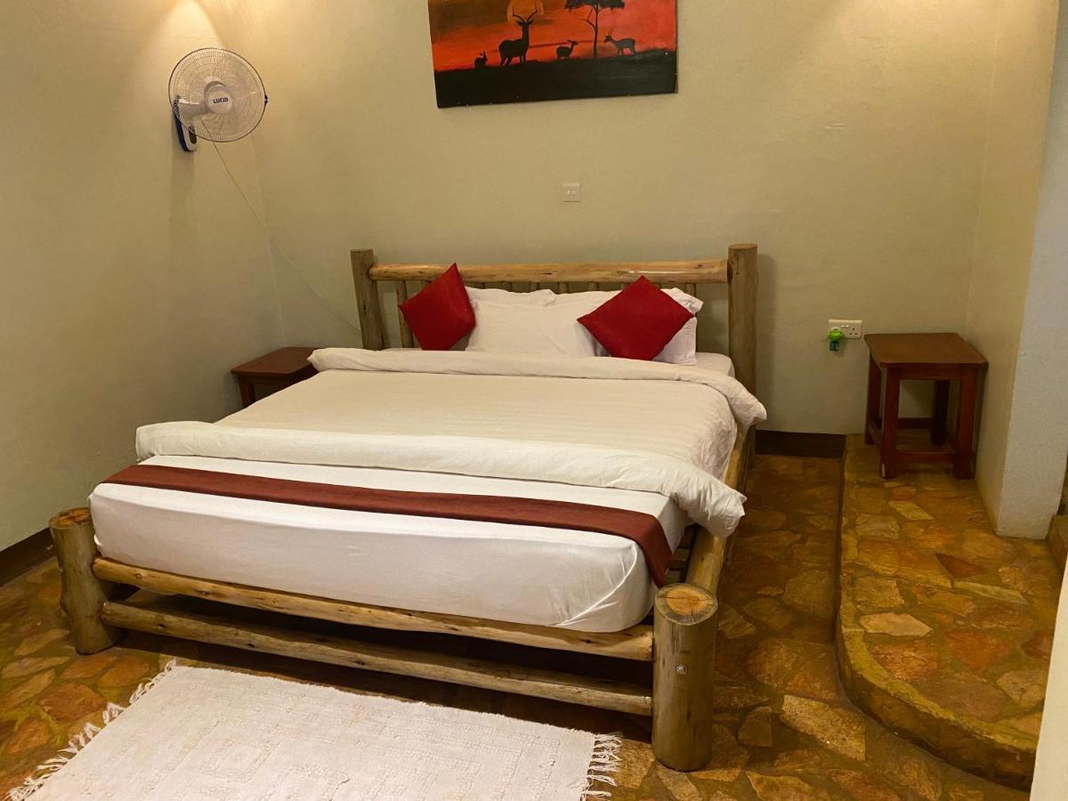 Afro Smile Hotel & Guest House - Jinja Exteriér fotografie