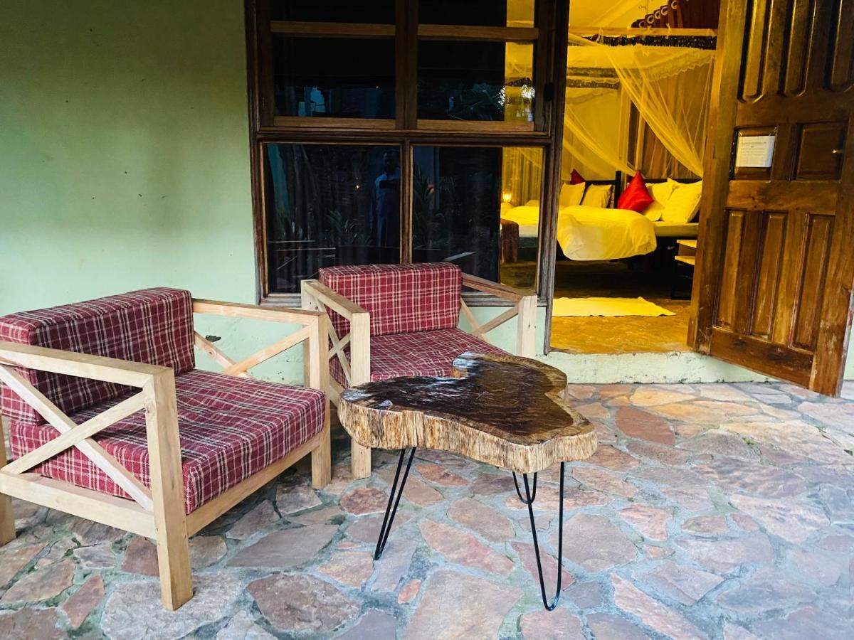 Afro Smile Hotel & Guest House - Jinja Exteriér fotografie