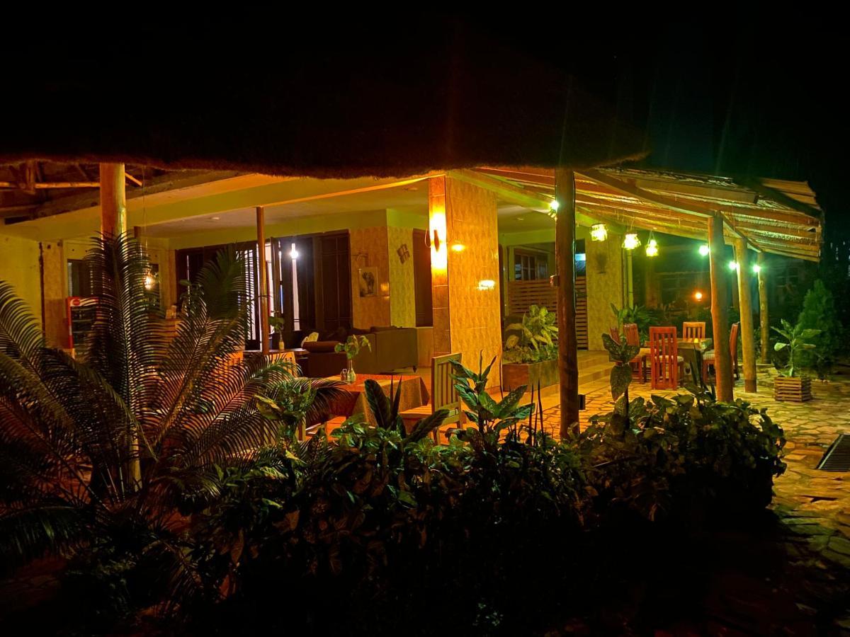 Afro Smile Hotel & Guest House - Jinja Exteriér fotografie